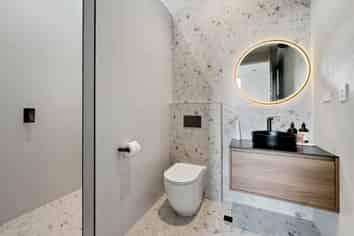 2/282 Point Chevalier Road, Point Chevalier