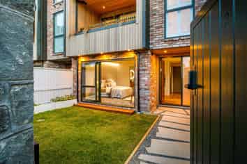 2/282 Point Chevalier Road, Point Chevalier