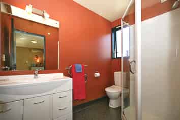 Room 6/49B North Road, North East Valley