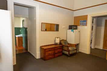 Room 4/1036 George Street, North Dunedin
