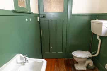 Room 4/1036 George Street, North Dunedin