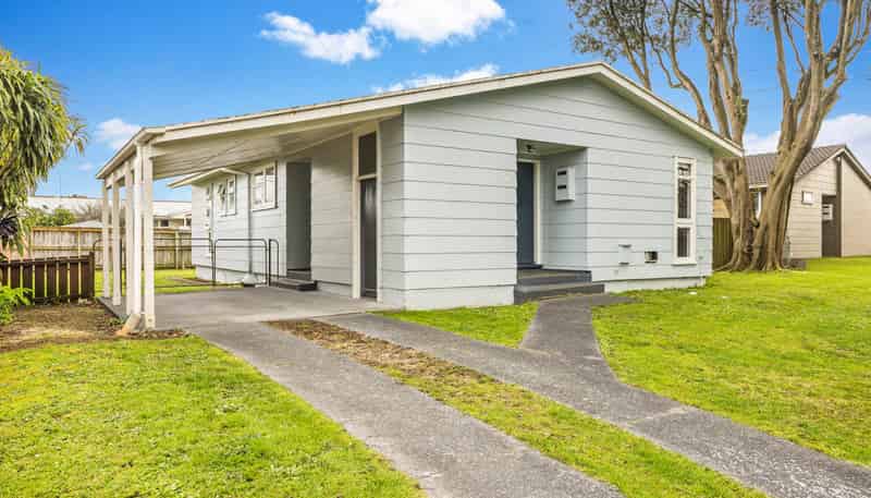69 Alexander Crescent, Otara