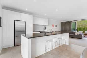 121 Barbarich Drive, Stonefields