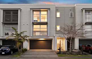 121 Barbarich Drive, Stonefields