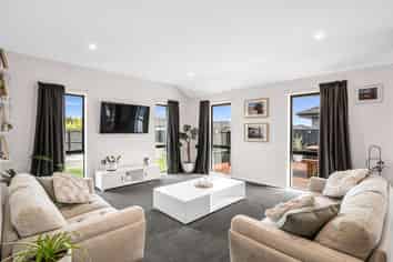 78 Petries Road, Woodend