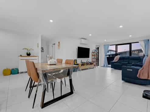 6D Crows Road, Swanson