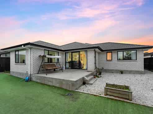 6D Crows Road, Swanson
