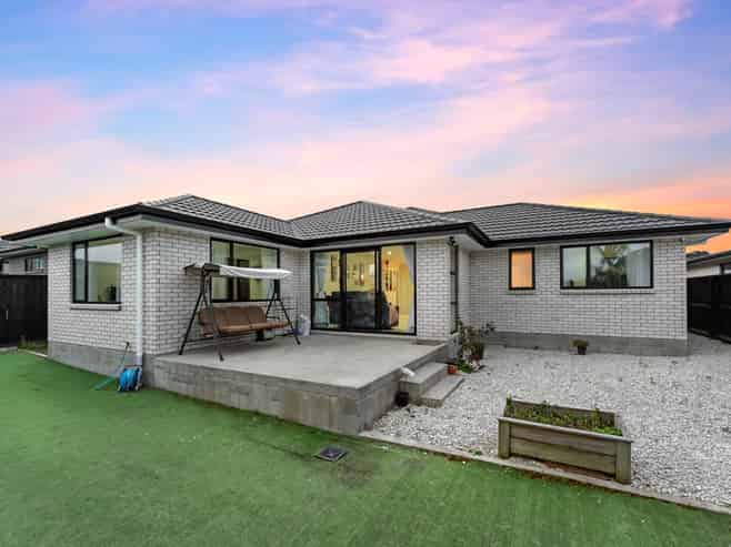 6D Crows Road, Swanson