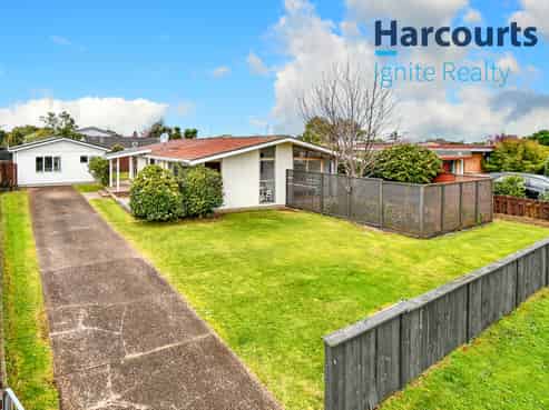 8 Booker Place, Weymouth