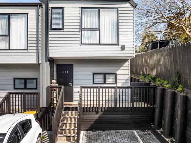 3/1B Tacitus Place, Totara Vale