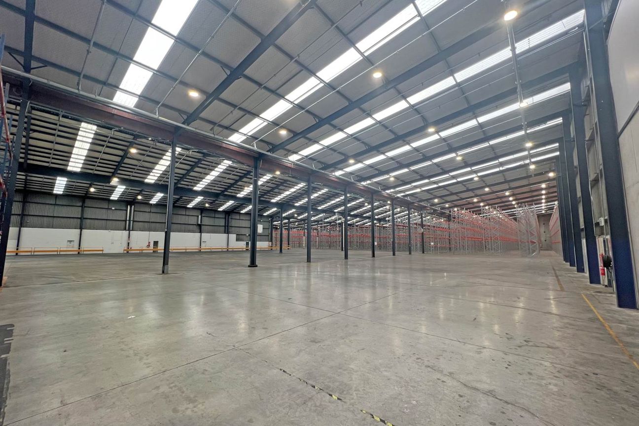 PREMIUM LARGE SCALE LOGISTICS - Vista 3