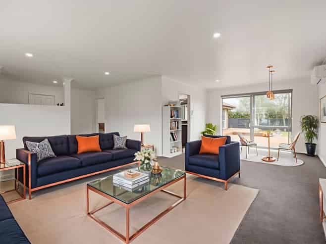 5 Compton Grove, Huntington