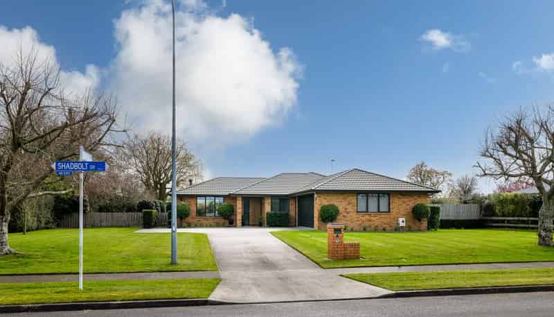 6 Shadbolt Drive, Cambridge