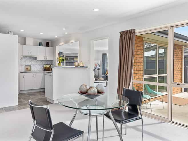 5 Rosewood Place, Redwoodtown
