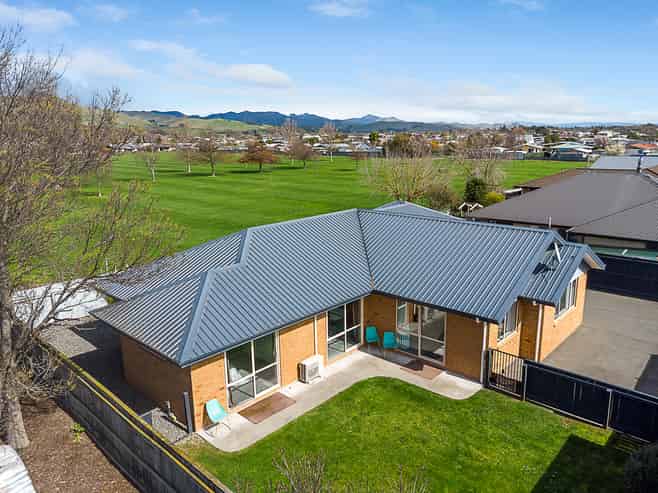 5 Rosewood Place, Redwoodtown