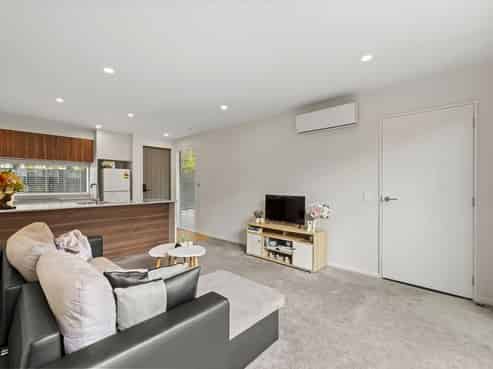 2/208 Cranford Street, Saint Albans