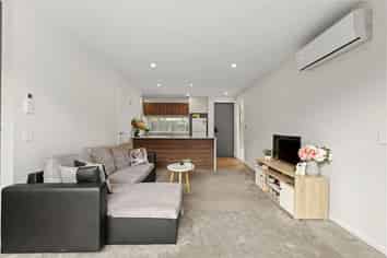 2/208 Cranford Street, Saint Albans