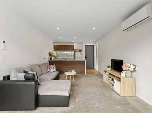 2/208 Cranford Street, Saint Albans