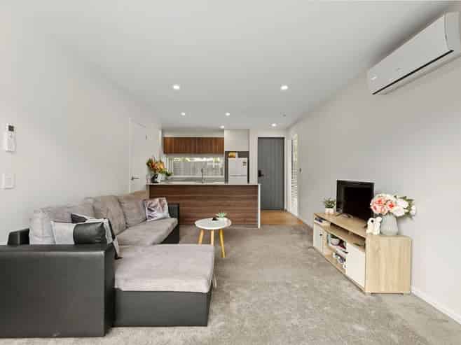 2/208 Cranford Street, Saint Albans