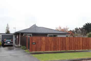 15 Newton Place, Westbrook