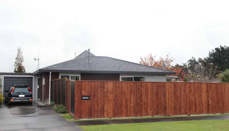 15 Newton Place, Westbrook