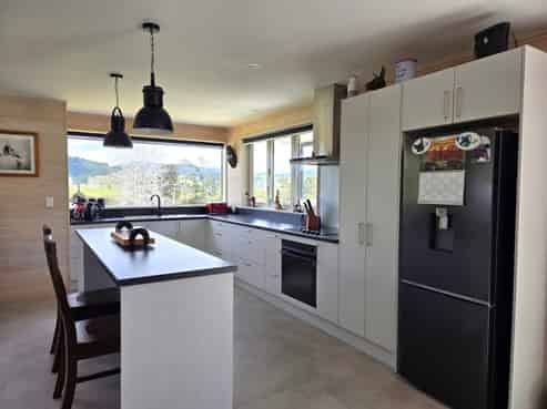 540 SH25  Te Rerenga-Kuaotunu Hwy, Otapaurau