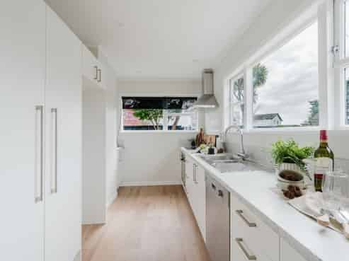 35 Lake Crescent, Hamilton Lake