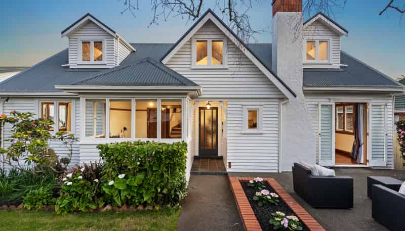 22 Fairholme Avenue, Epsom