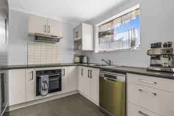 10 Marblewood Grove, Pukekohe