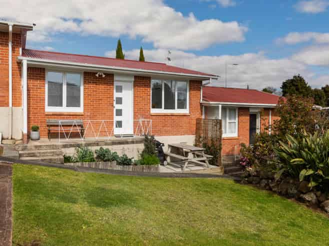 2/1034A New North Rd, Mount Albert