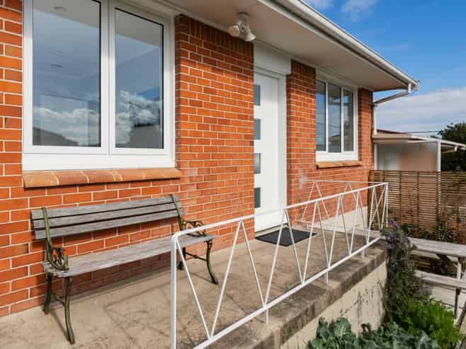 2/1034A New North Rd, Mount Albert