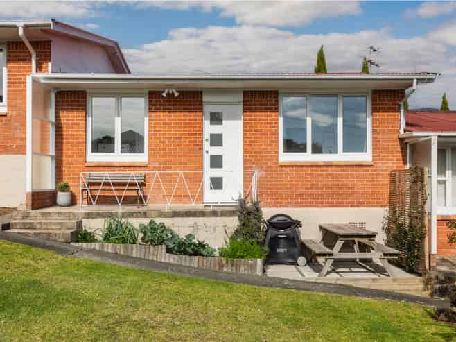 2/1034A New North Rd, Mount Albert