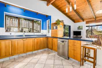 7 Furneaux Grove, Whitby