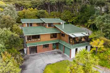 7 Furneaux Grove, Whitby