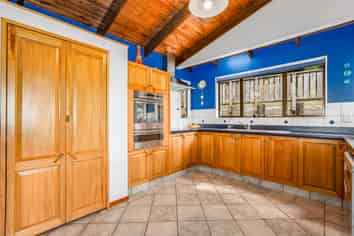 7 Furneaux Grove, Whitby