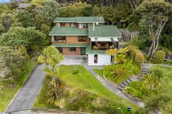 7 Furneaux Grove, Whitby