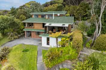 7 Furneaux Grove, Whitby