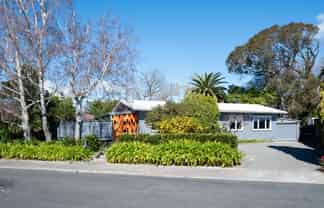 13 Christie Crescent, Havelock North