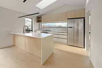 86 Whitehorn Drive, Lincoln