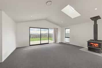 86 Whitehorn Drive, Lincoln