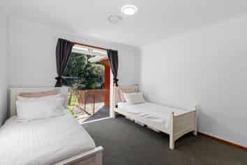 11 Fyvie Avenue, Tawa