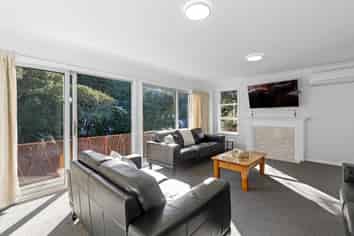 11 Fyvie Avenue, Tawa