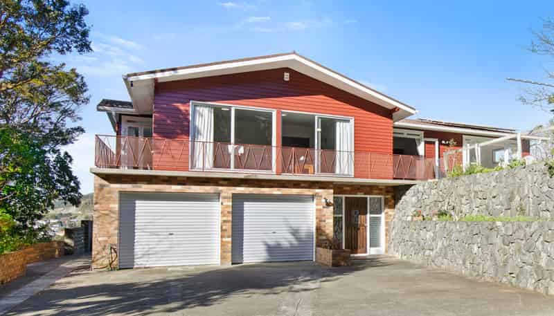 11 Fyvie Avenue, Tawa