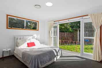 11 Fyvie Avenue, Tawa