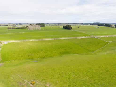  73 Brightwell Road, Bulls