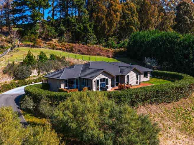 90 Dalmore Way, Acacia Bay