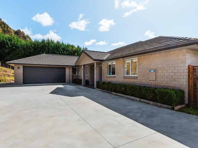 90 Dalmore Way, Acacia Bay