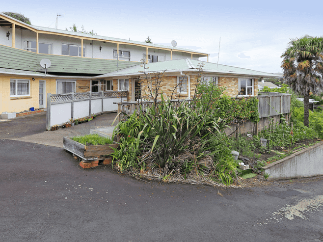 2/57b Joll Road , Havelock North