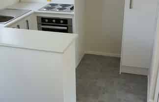 2/17 Woodbine Avenue, Greenlane