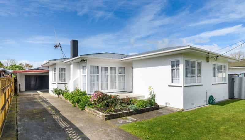 17 Sinclair Avenue, Highbury